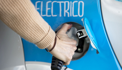 La Xunta espera que el nuevo Perte del vehículo eléctrico ofrezca certezas a un sector que supone cerca del 14 % del empleo industrial de Galicia